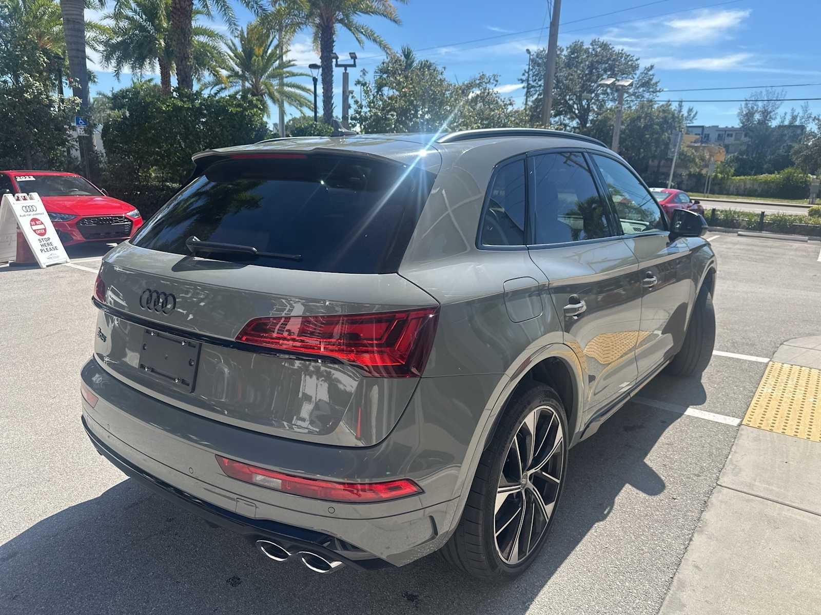 Thumbnail: 2022 Audi SQ5 - 4