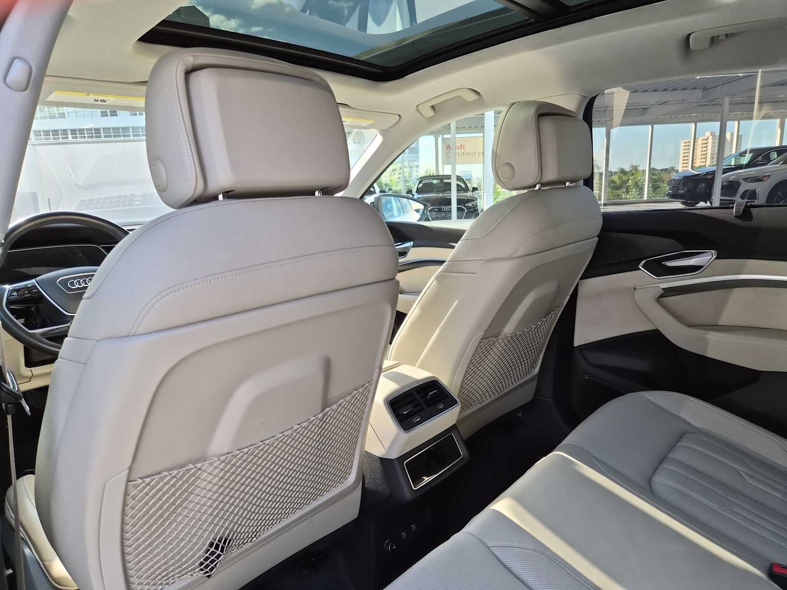 Thumbnail: 2021 Audi e-tron - 17