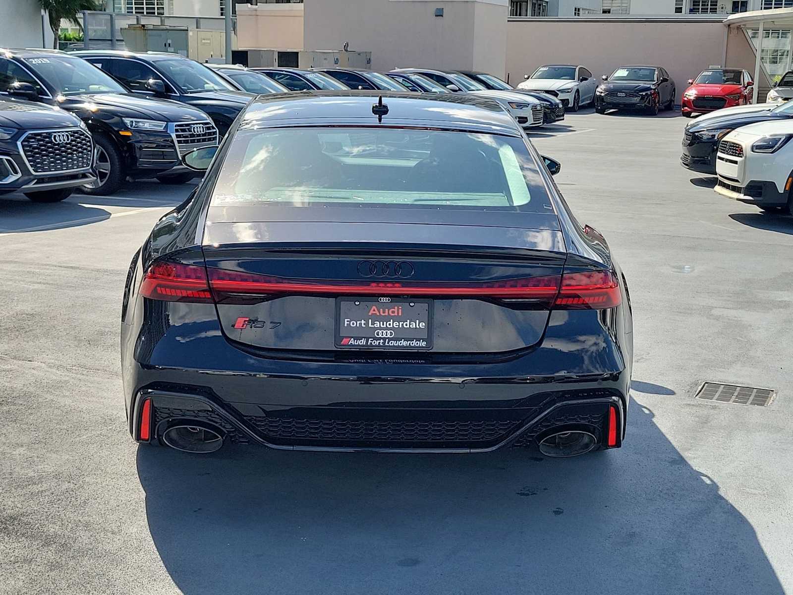 Thumbnail: 2026 Audi RS 7 - 5