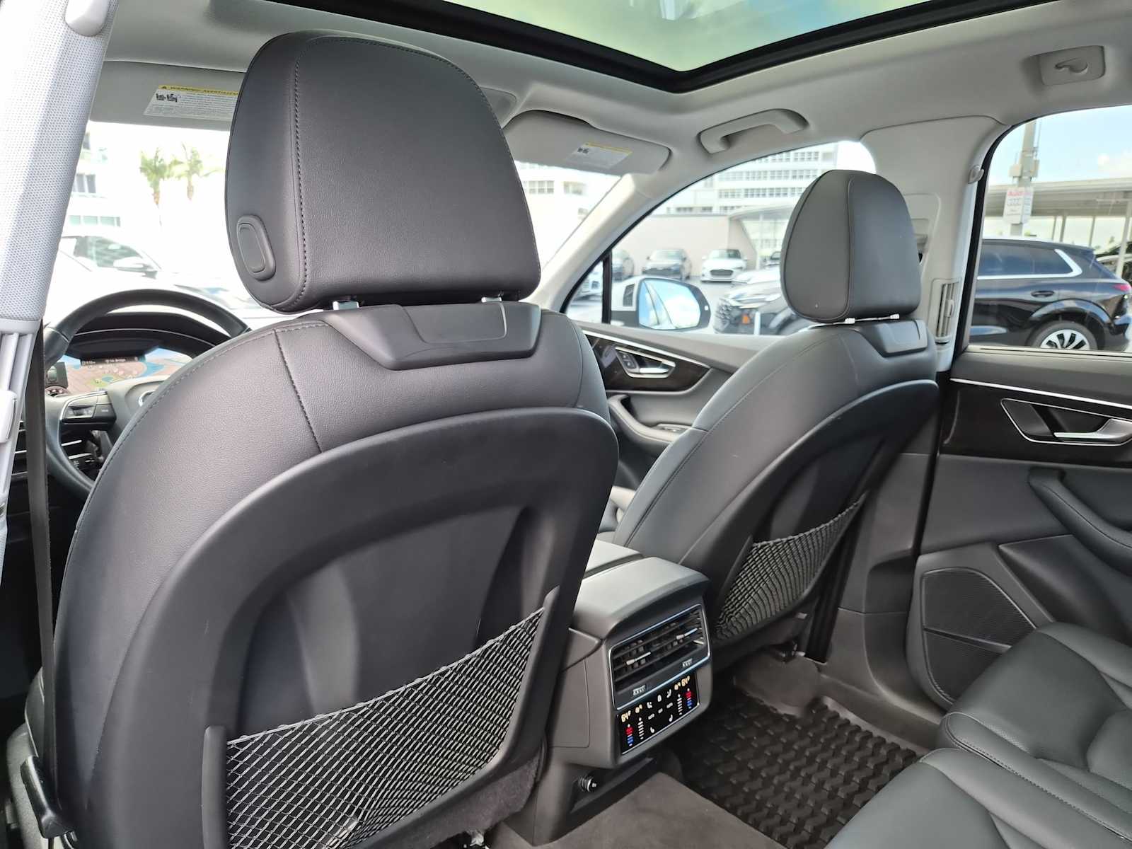 Thumbnail: 2023 Audi Q7 - 17