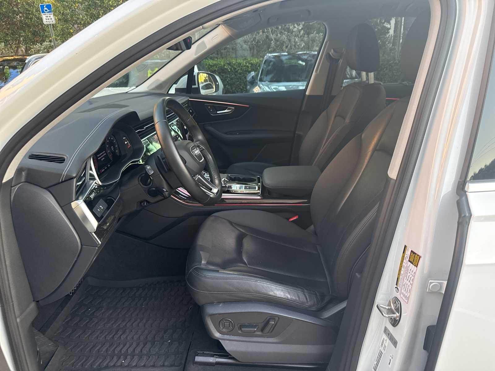 Thumbnail: 2023 Audi Q7 - 3