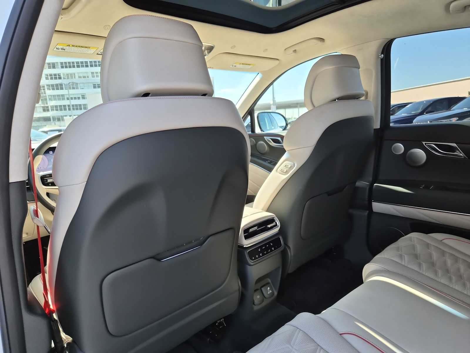 Thumbnail: 2025 Genesis GV80 - 17