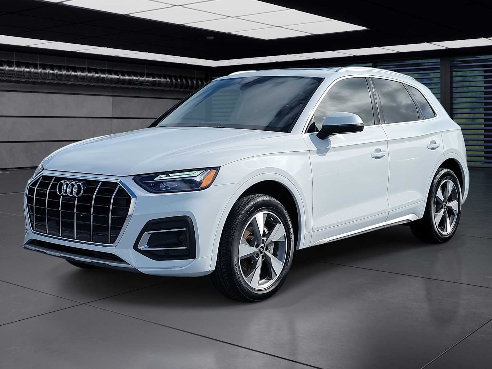 Thumbnail: 2023 Audi Q5 - 1