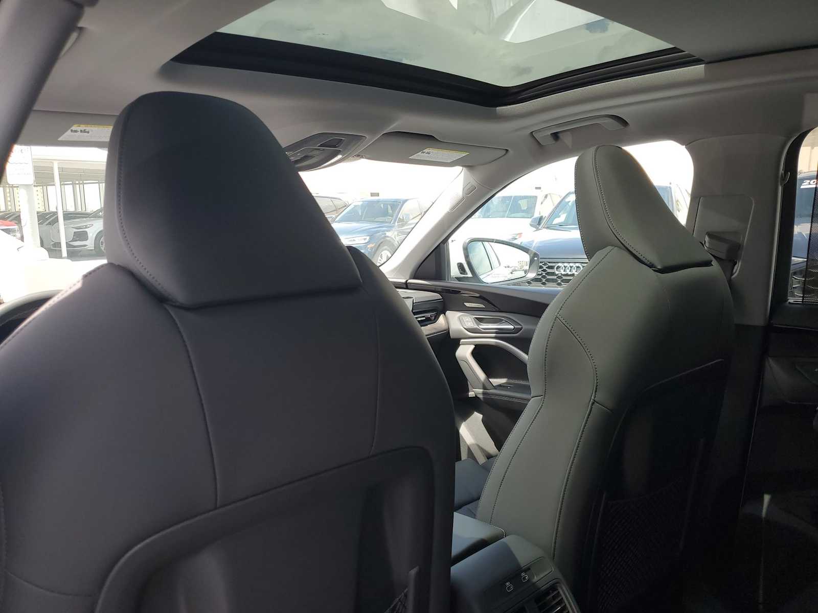 Thumbnail: 2025 Audi Q5 - 14