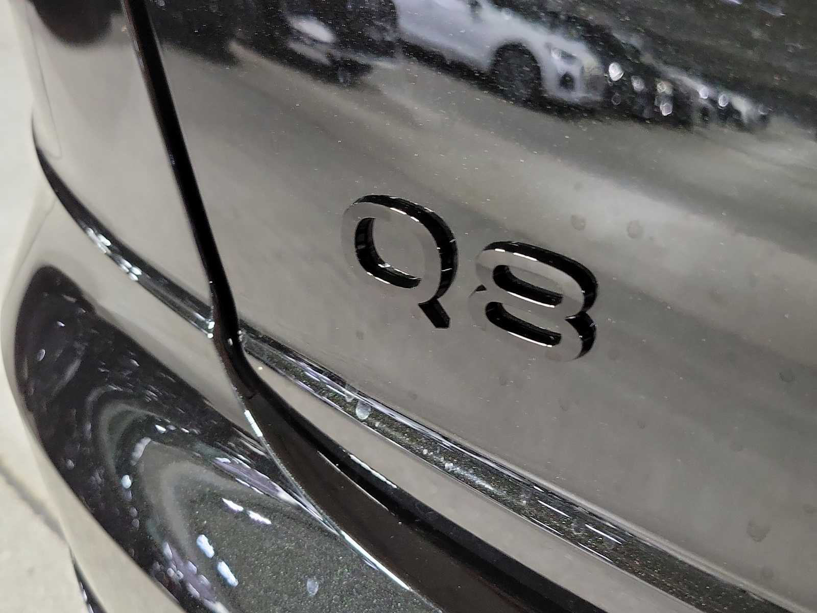 Thumbnail: 2026 Audi Q8 - 11