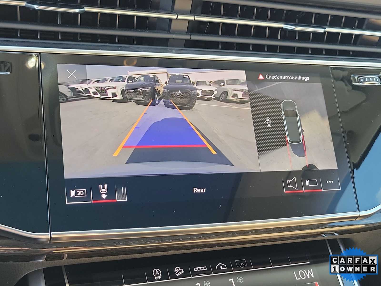 Thumbnail: 2021 Audi Q7 - 24