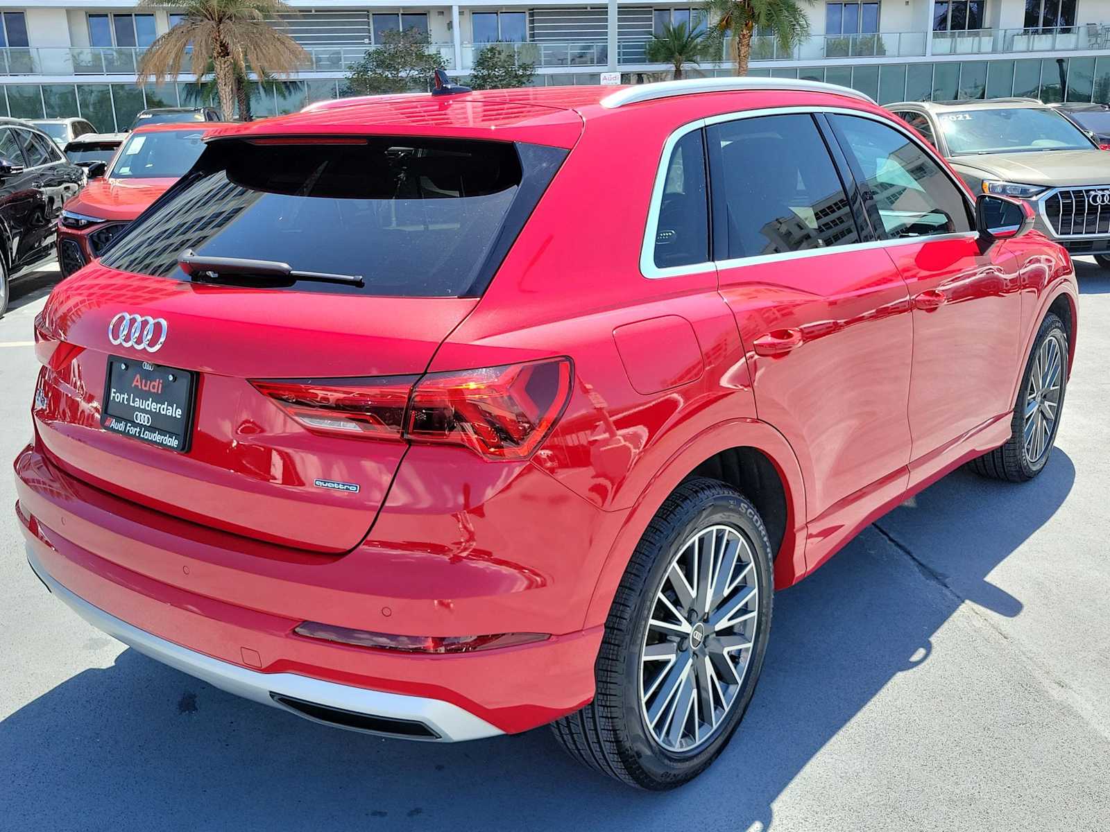 Thumbnail: 2021 Audi Q3 - 6