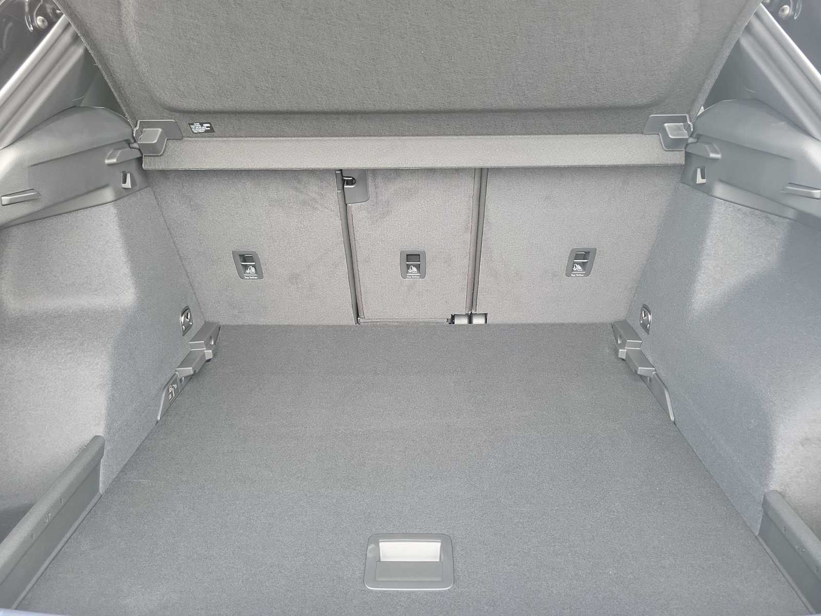 Thumbnail: 2025 Audi Q3 - 26