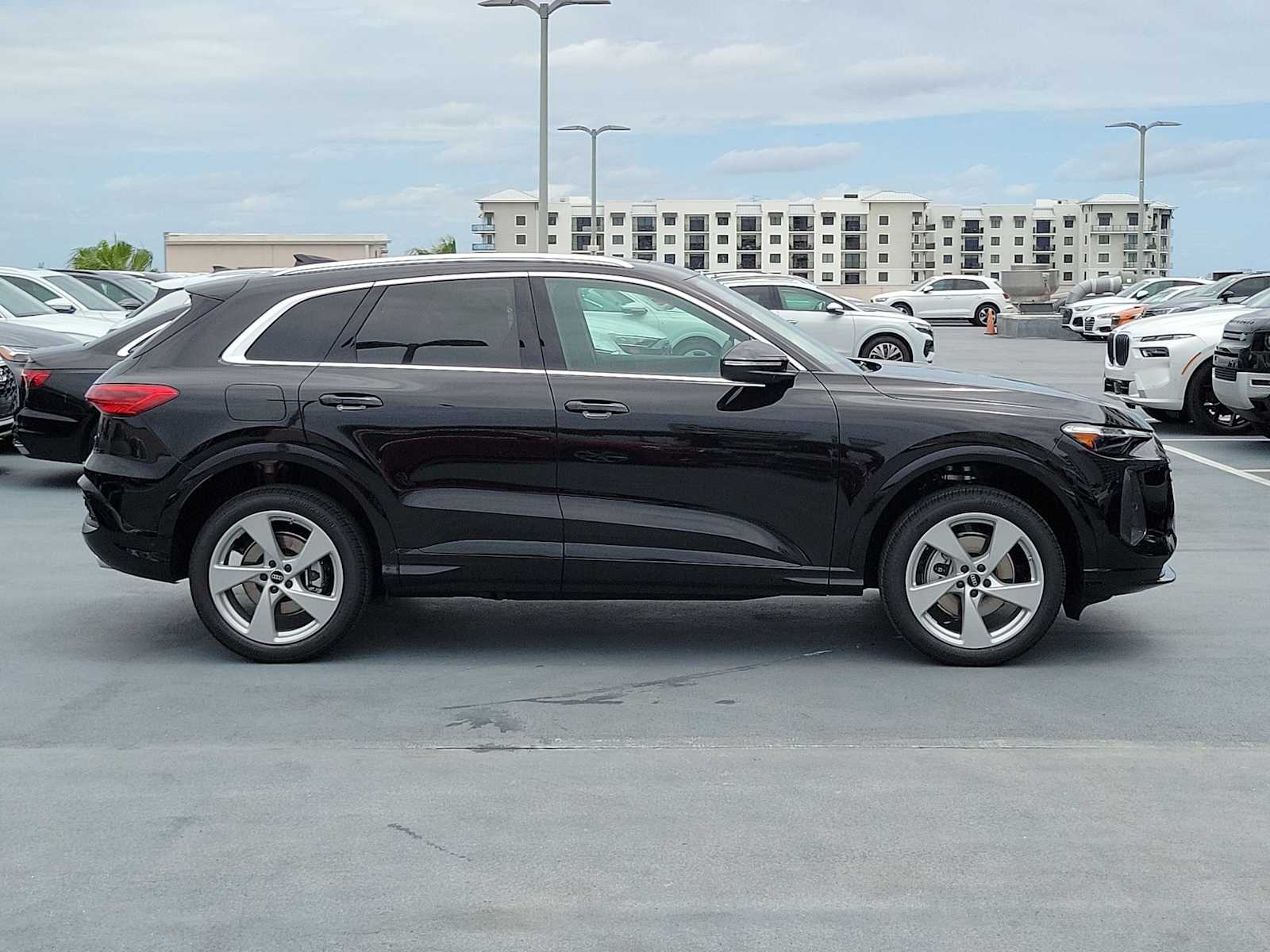 Thumbnail: 2026 Audi Q5 - 7