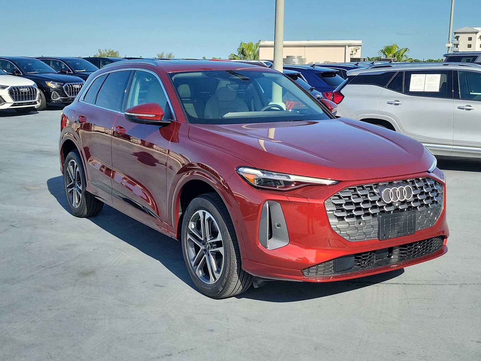 Thumbnail: 2025 Audi Q5 - 8