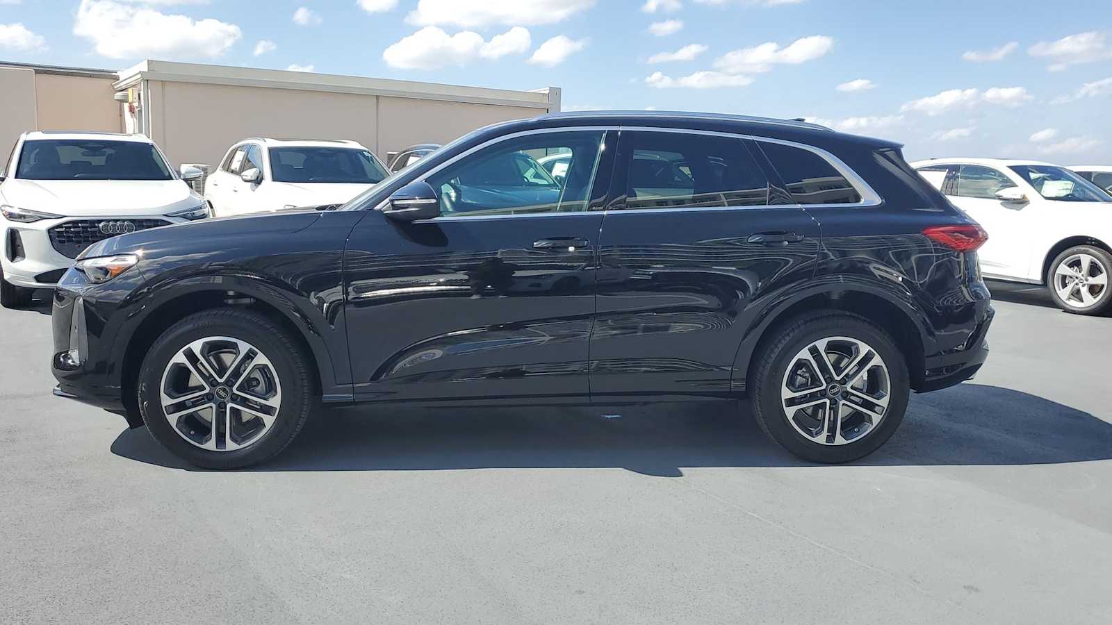 Thumbnail: 2025 Audi Q5 - 3