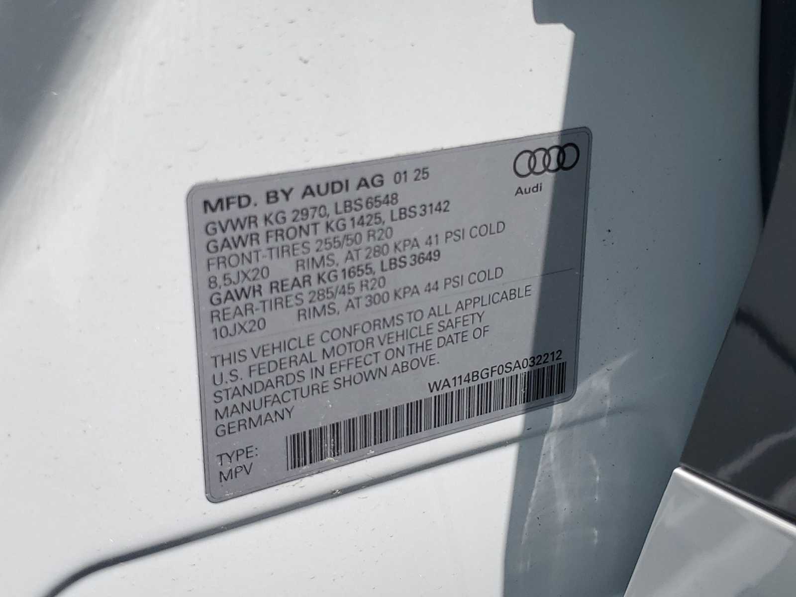 Thumbnail: 2025 Audi Q6 e-tron - 25