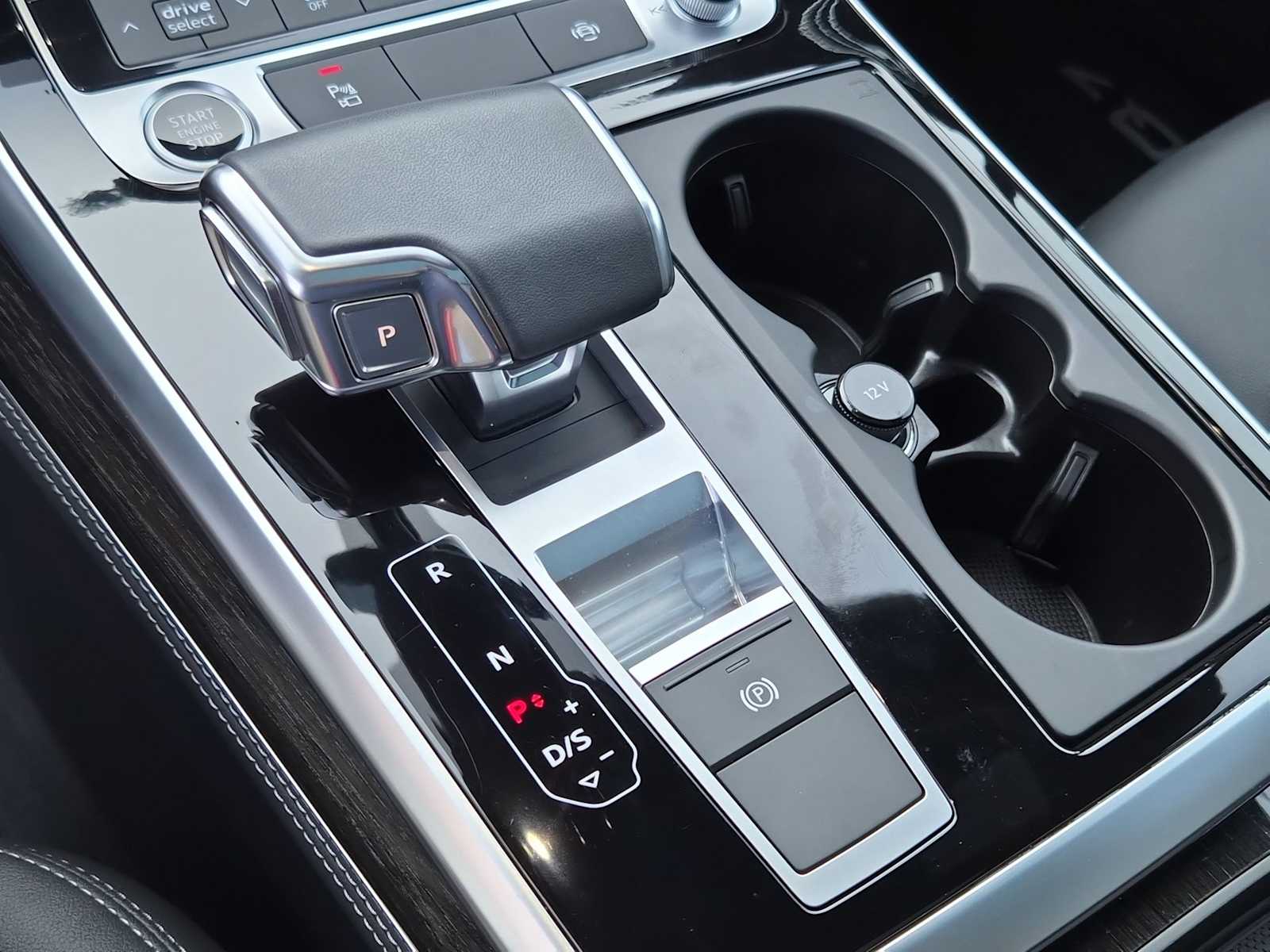 Thumbnail: 2025 Audi Q7 - 25