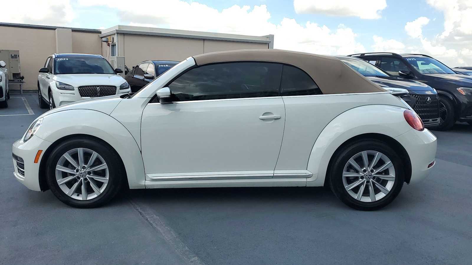 Thumbnail: 2018 Volkswagen Beetle - 3