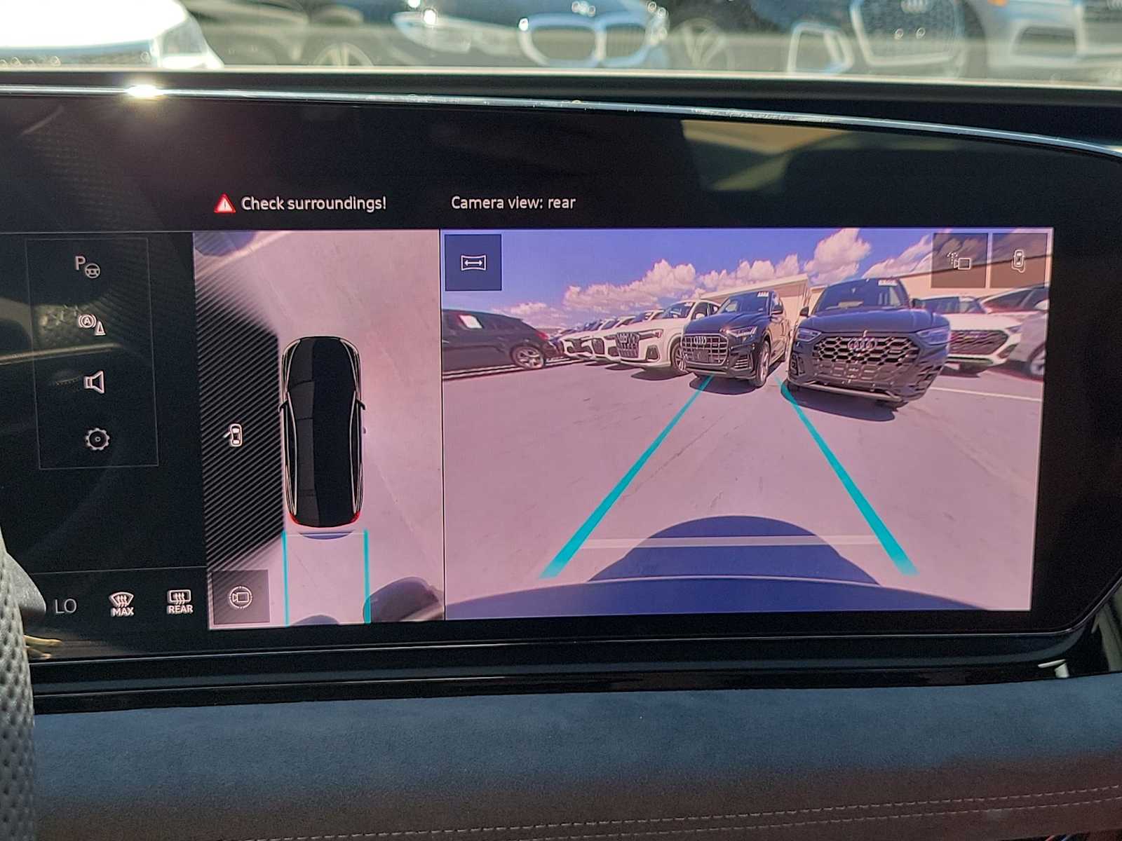 Thumbnail: 2025 Audi e-tron S - 24