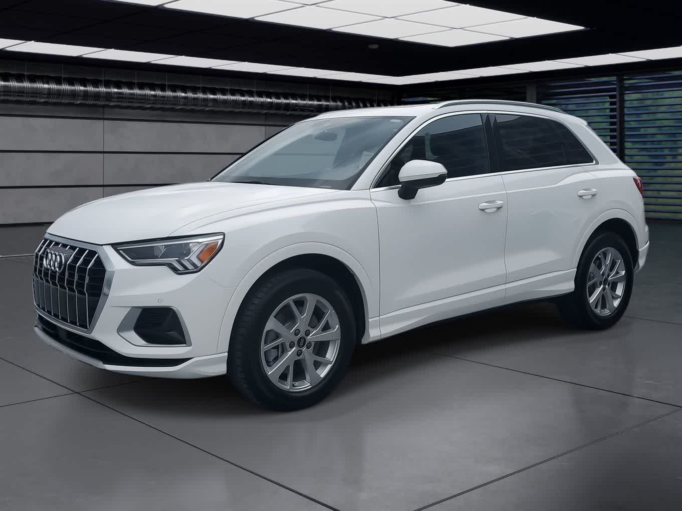 Thumbnail: 2023 Audi Q3 - 1