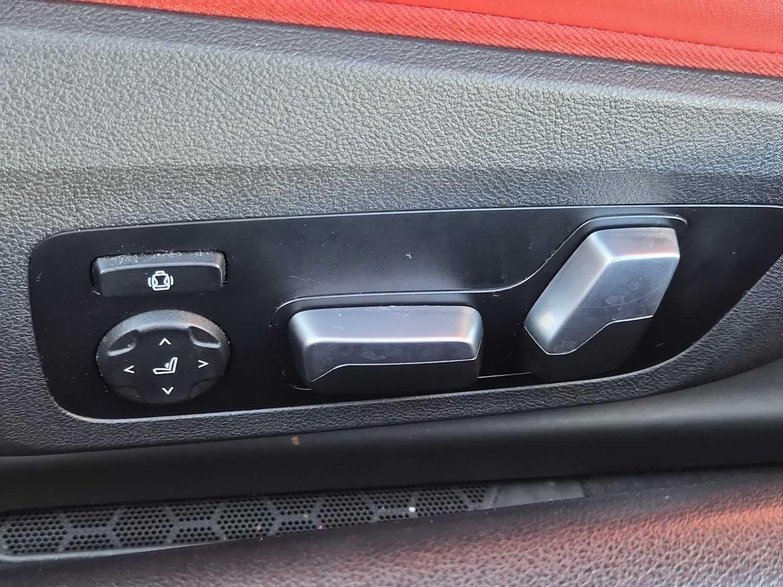 Thumbnail: 2023 BMW M8 - 15