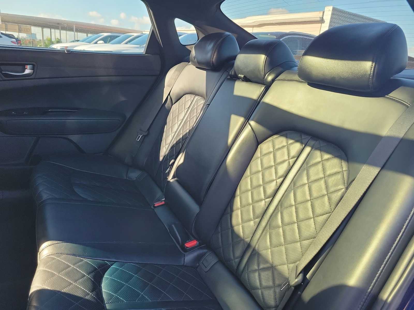 Thumbnail: 2017 Kia Optima - 19