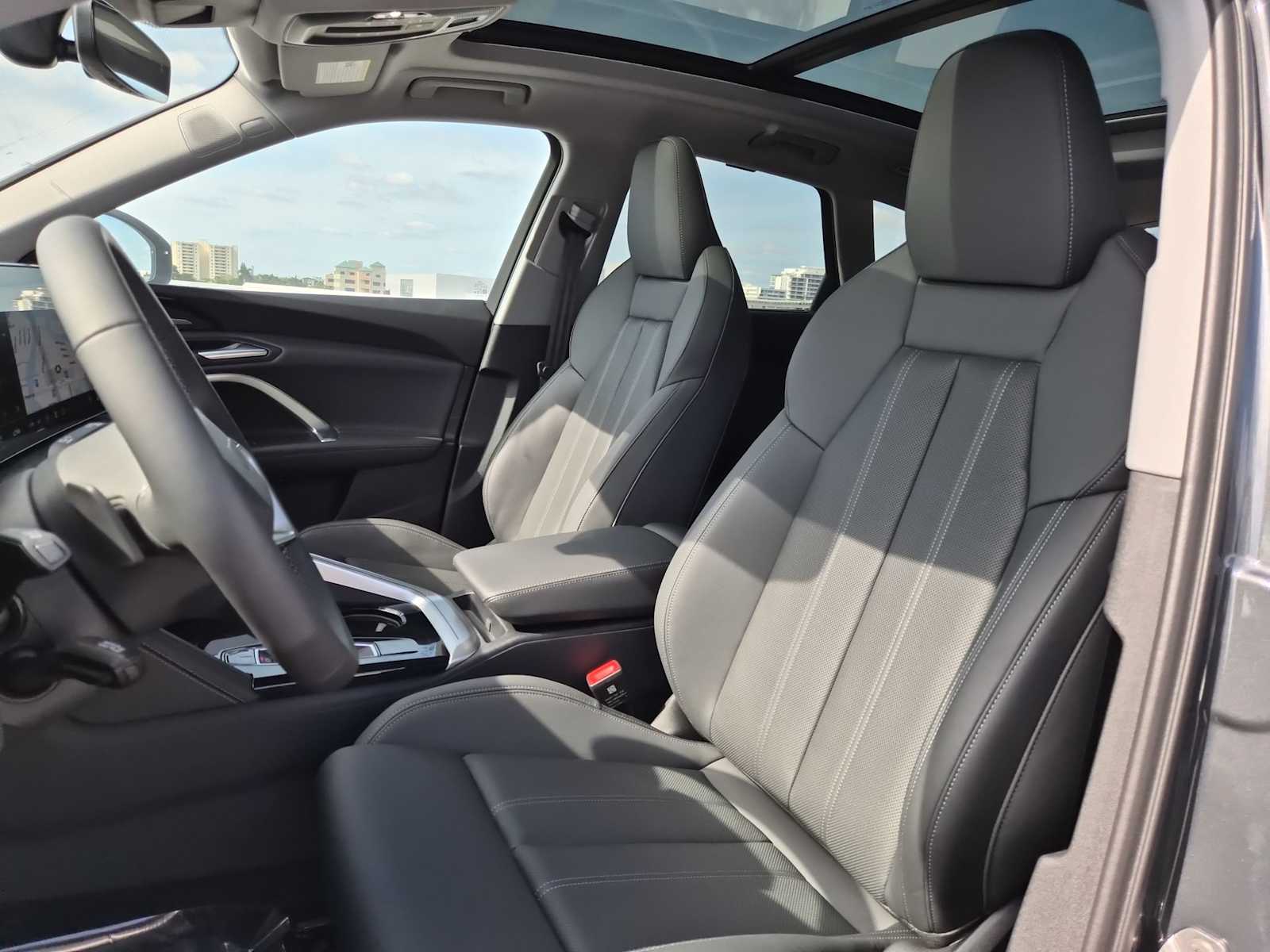 Thumbnail: 2025 Audi Q5 - 15