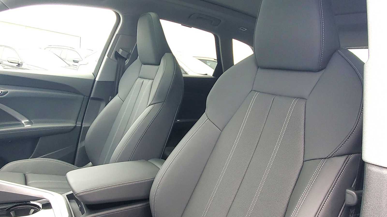 Thumbnail: 2026 Audi Q5 - 16