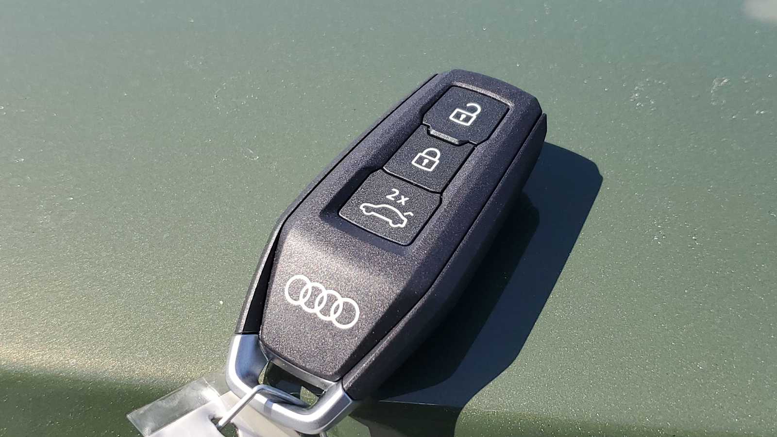 Thumbnail: 2025 Audi SQ5 - 36