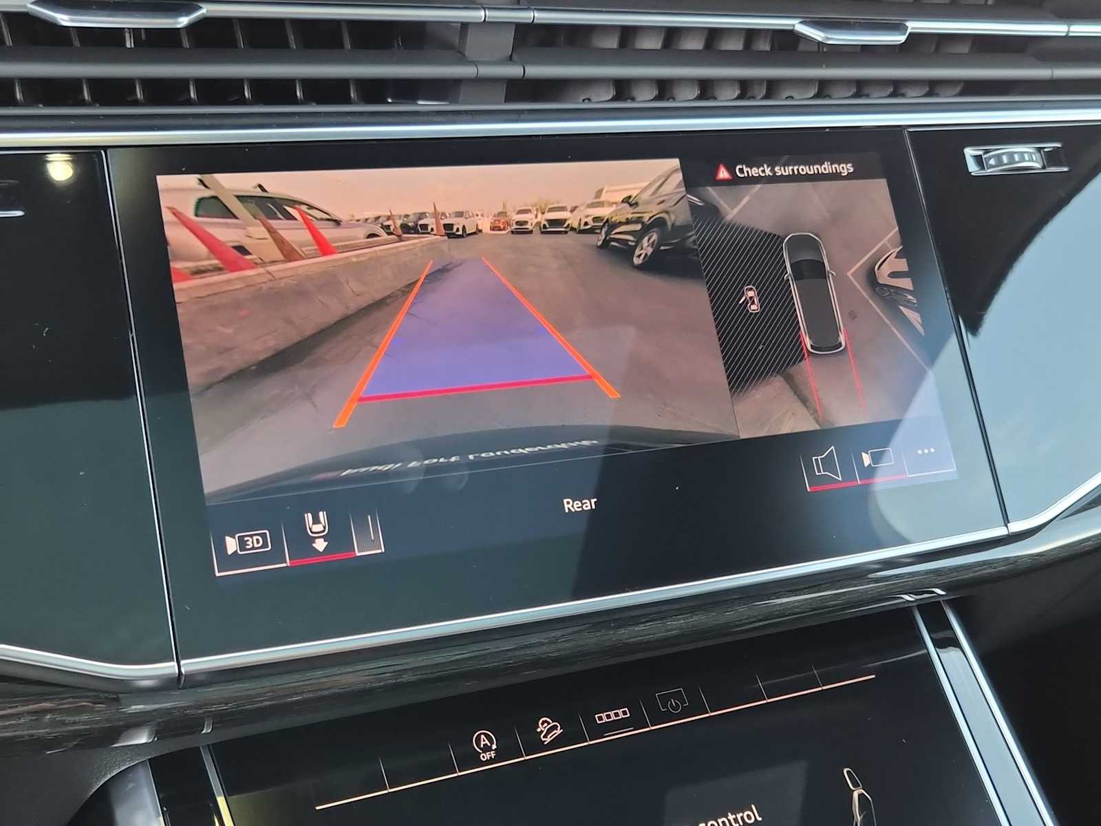 Thumbnail: 2025 Audi Q7 - 24