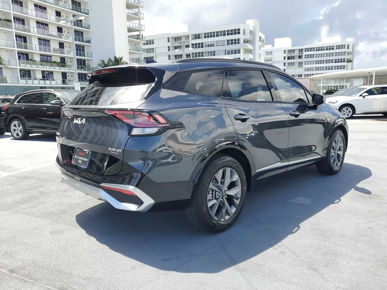 Thumbnail: 2023 Kia Sportage - 6