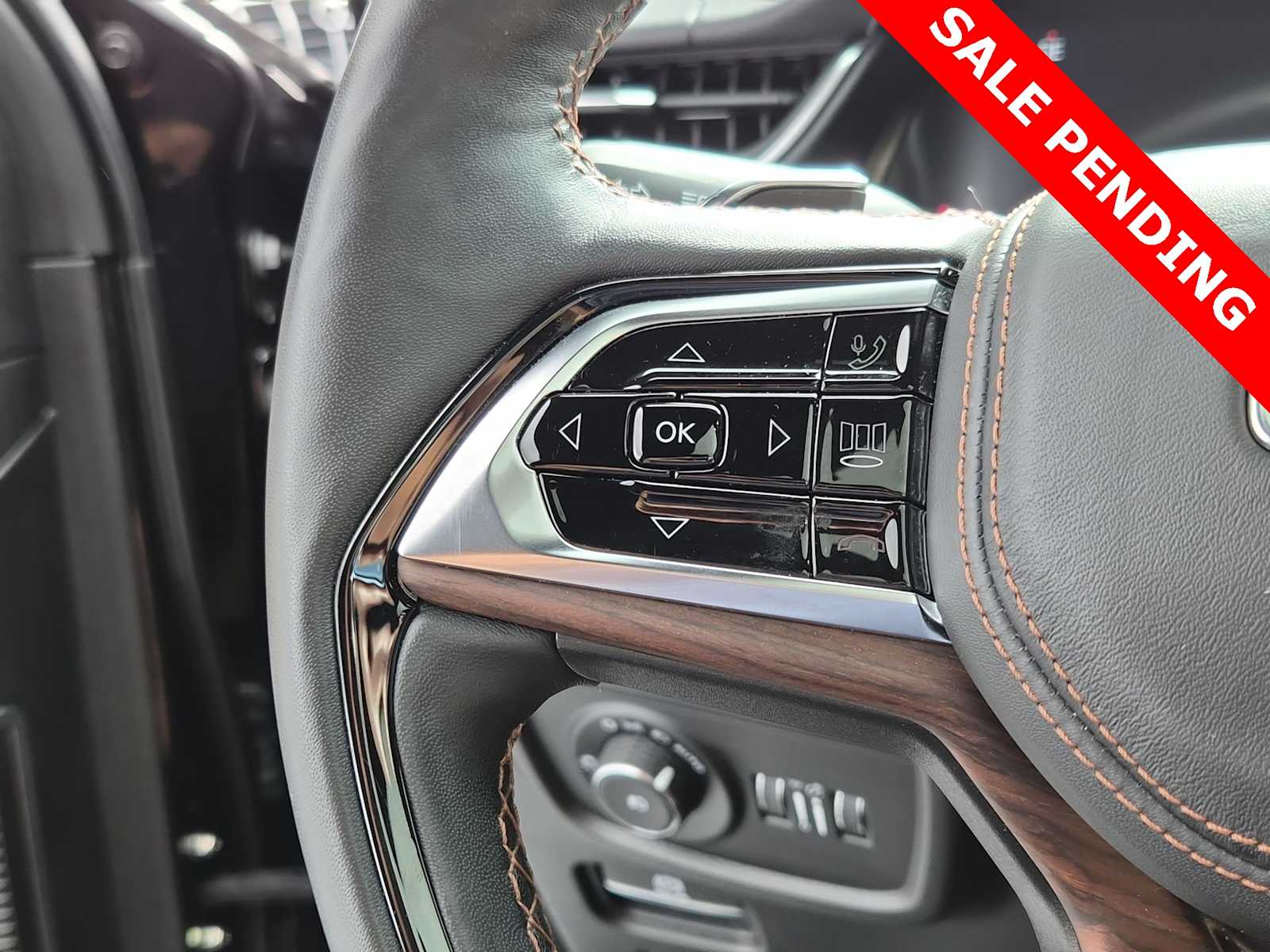 Thumbnail: 2022 Jeep Grand Cherokee - 21