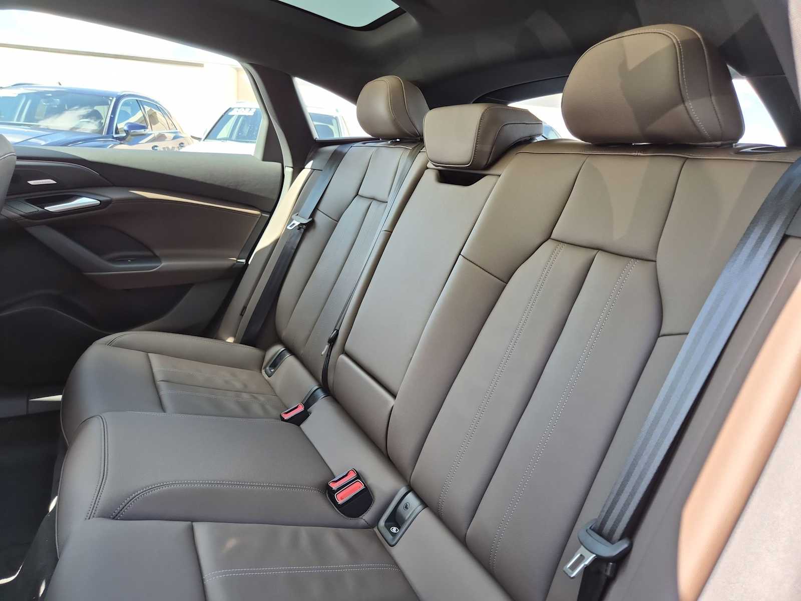 Thumbnail: 2025 Audi e-tron S - 19