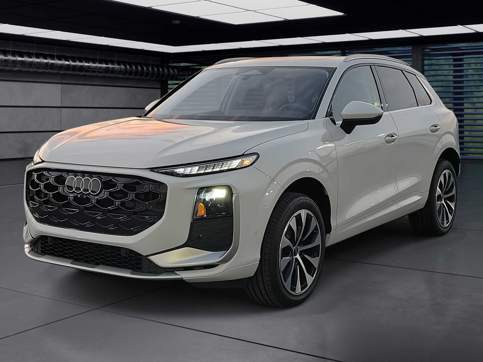 Thumbnail: 2026 Audi Q3 - 1