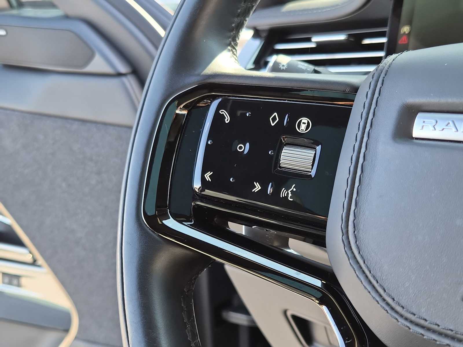 Thumbnail: 2024 Land Rover Range Rover Sport - 21