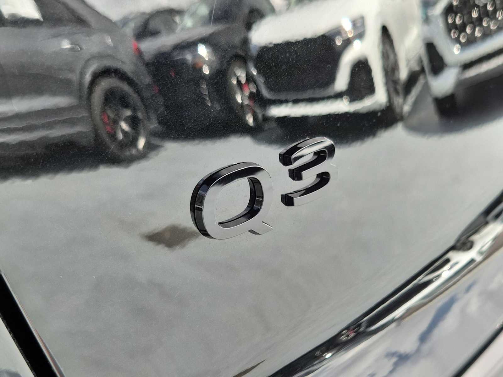 Thumbnail: 2026 Audi Q3 - 10