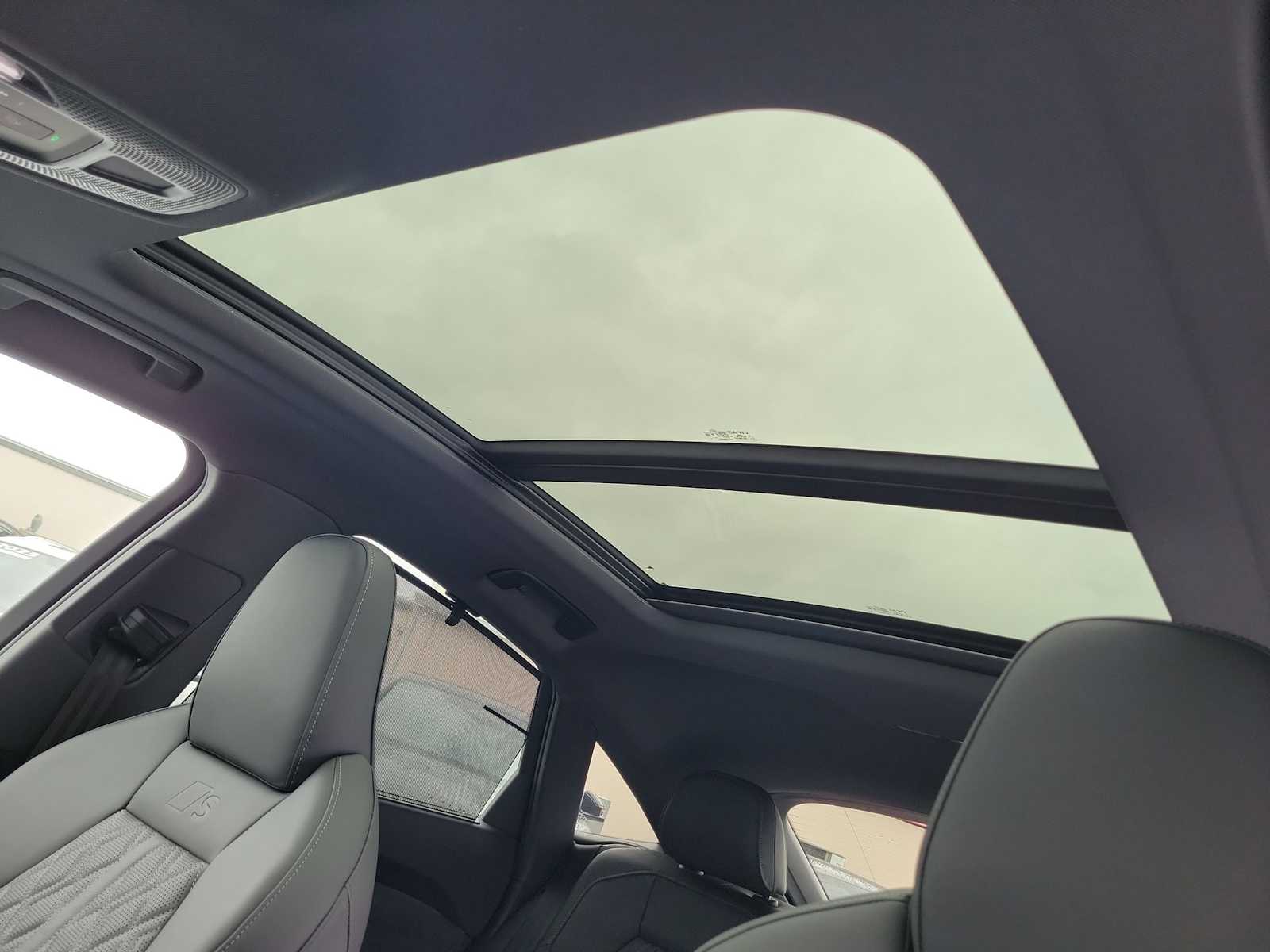 Thumbnail: 2026 Audi SQ5 - 18