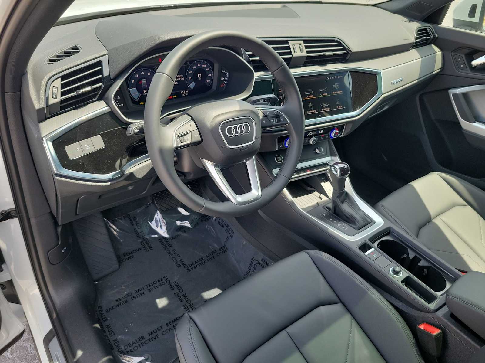 Thumbnail: 2025 Audi Q3 - 2