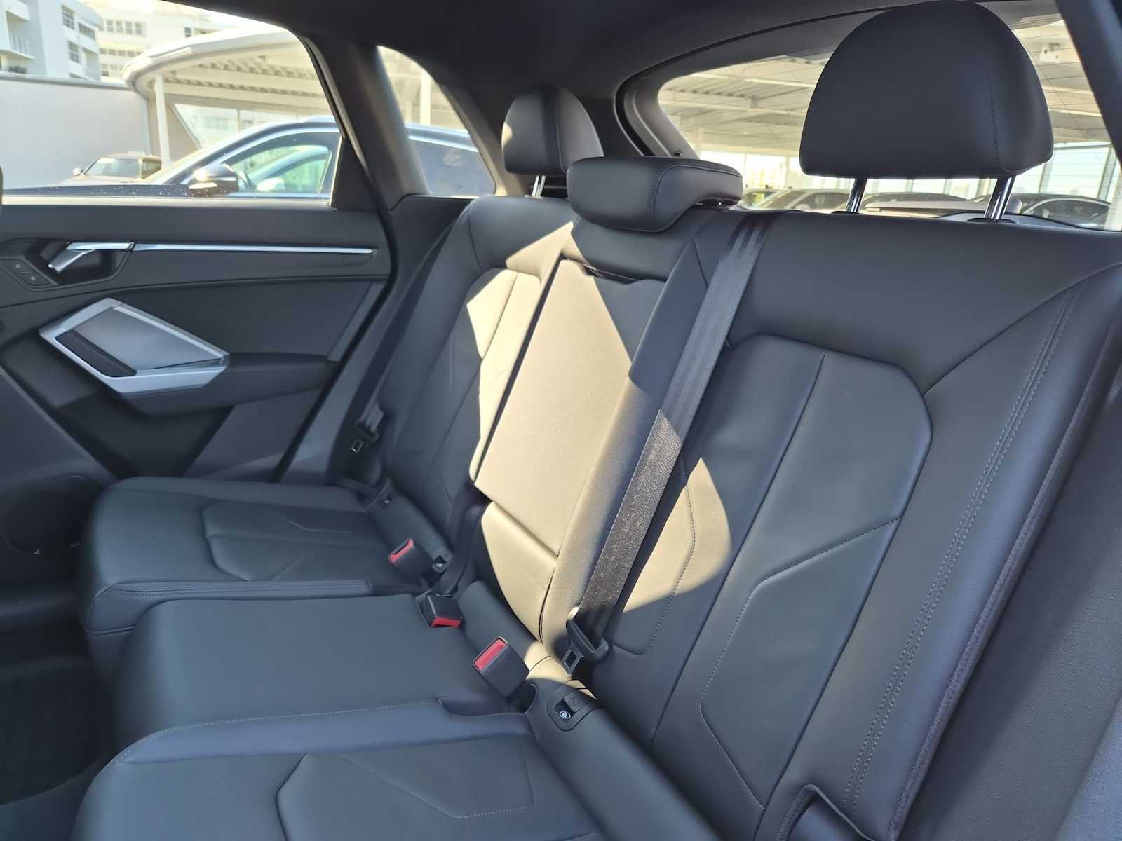 Thumbnail: 2023 Audi Q3 - 19