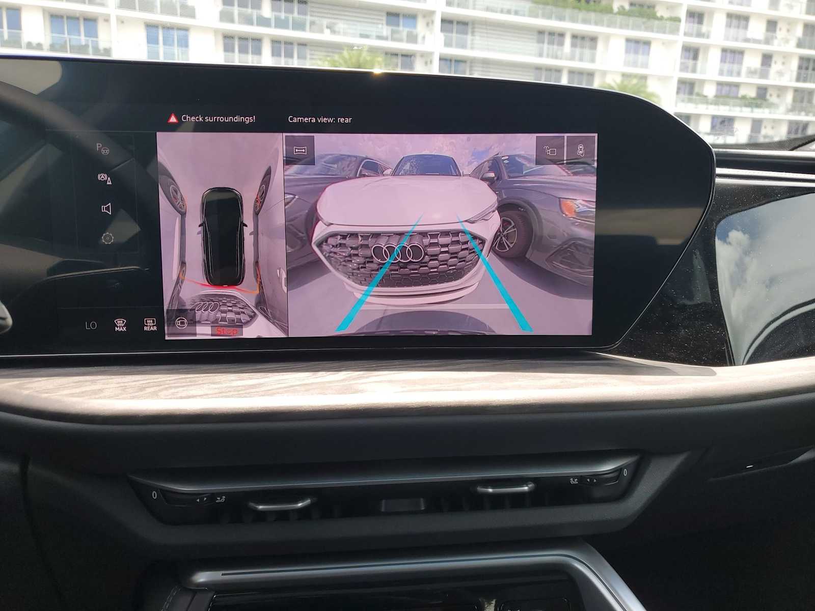 Thumbnail: 2025 Audi Q5 - 21