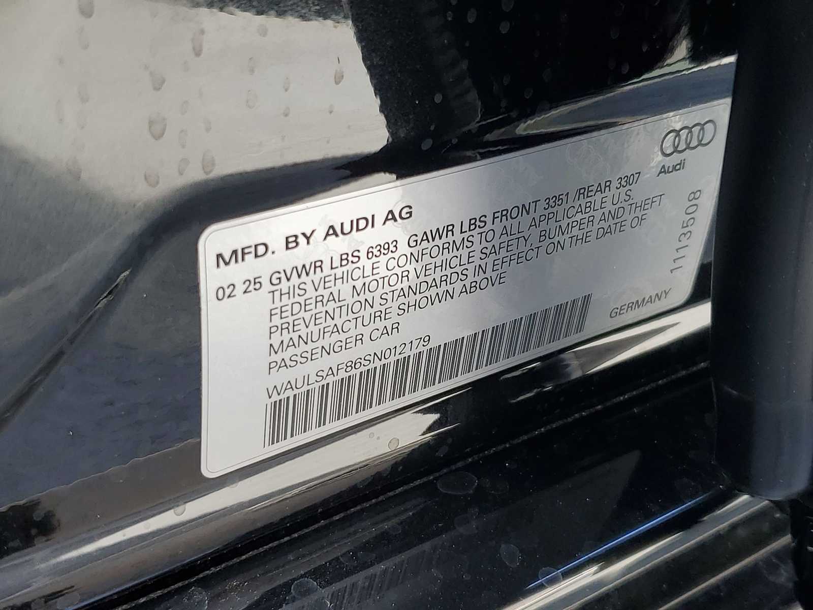 Thumbnail: 2025 Audi S8 - 25