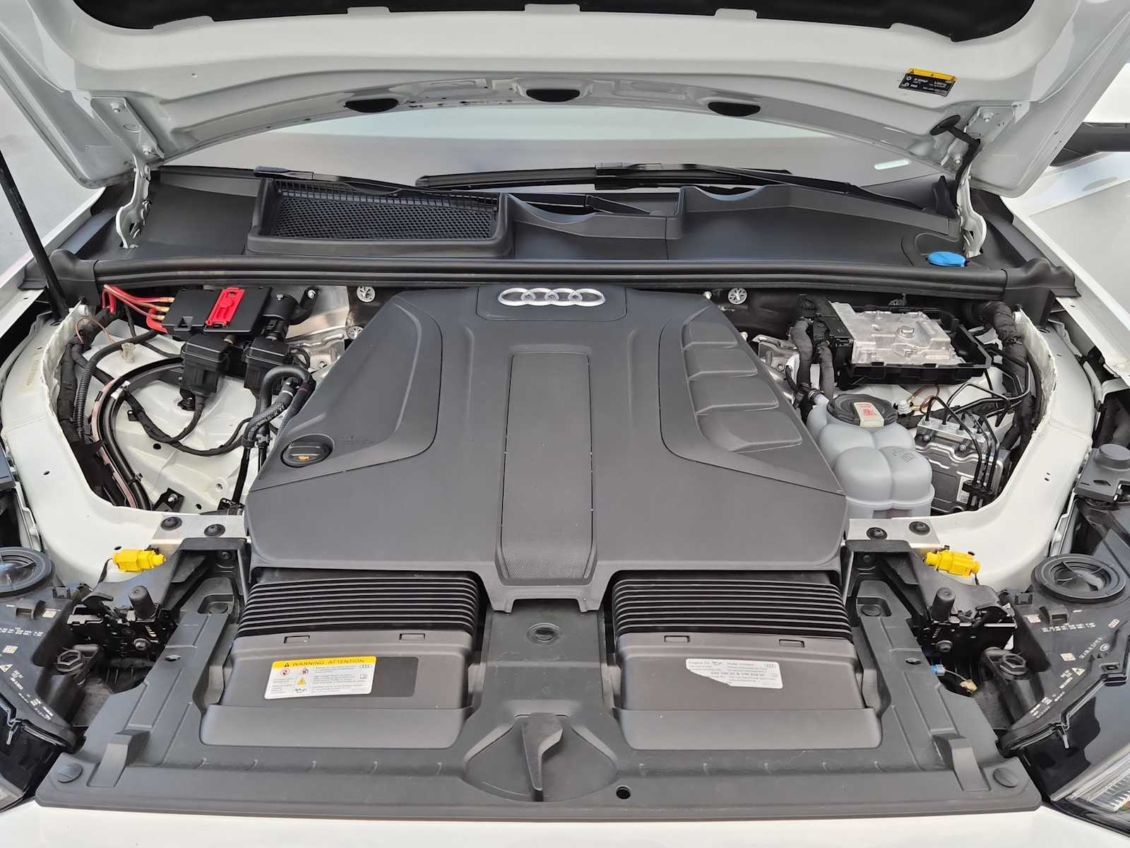 Thumbnail: 2023 Audi Q7 - 13