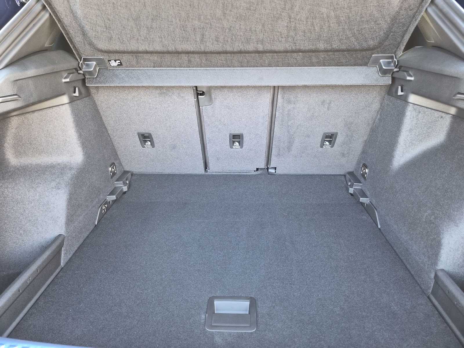 Thumbnail: 2025 Audi Q3 - 26