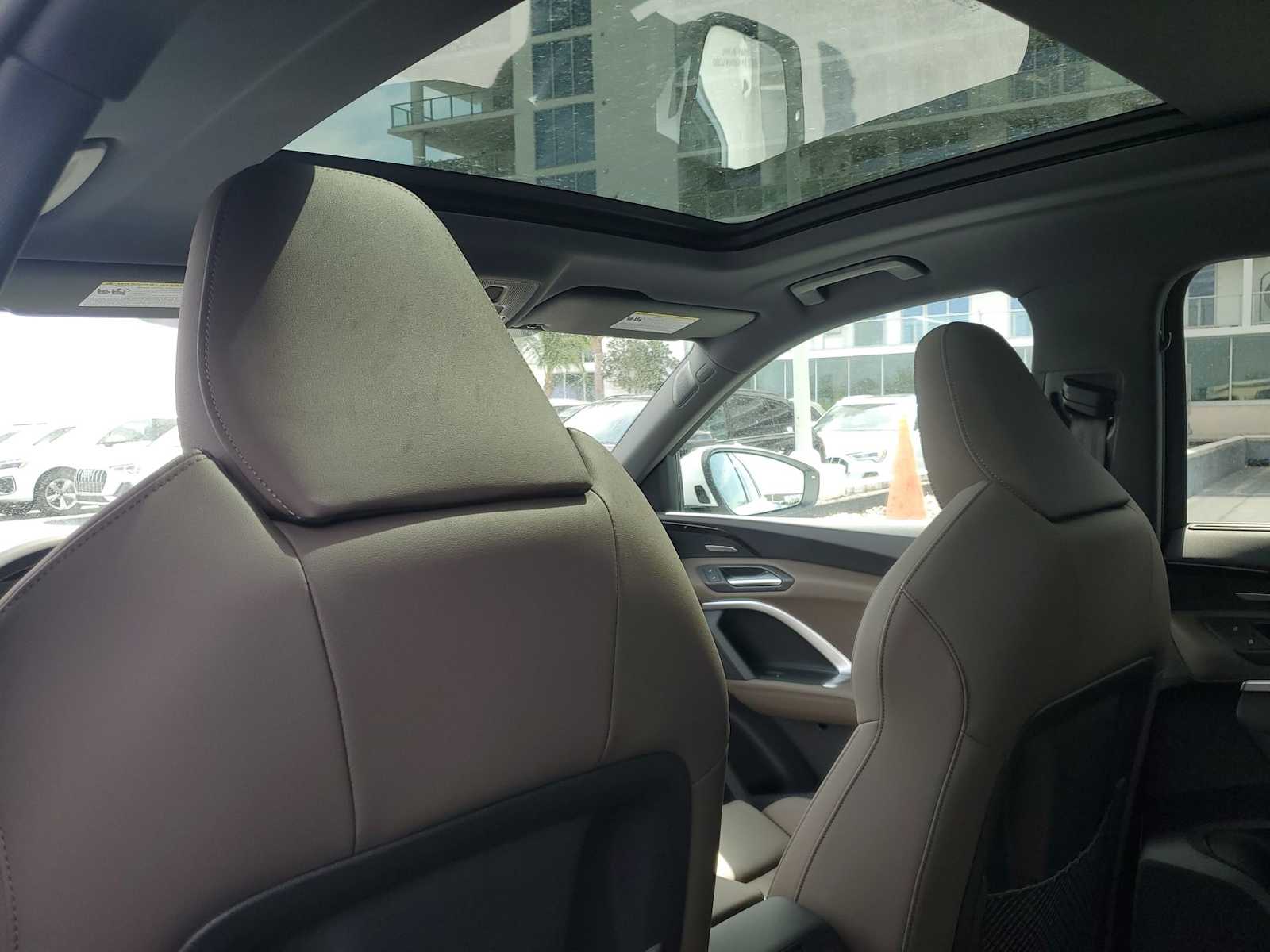 Thumbnail: 2025 Audi Q5 - 14