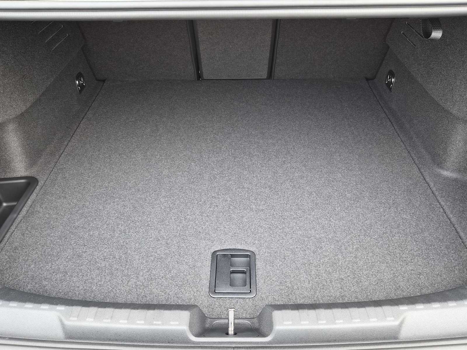 Thumbnail: 2026 Audi RS 3 - 27