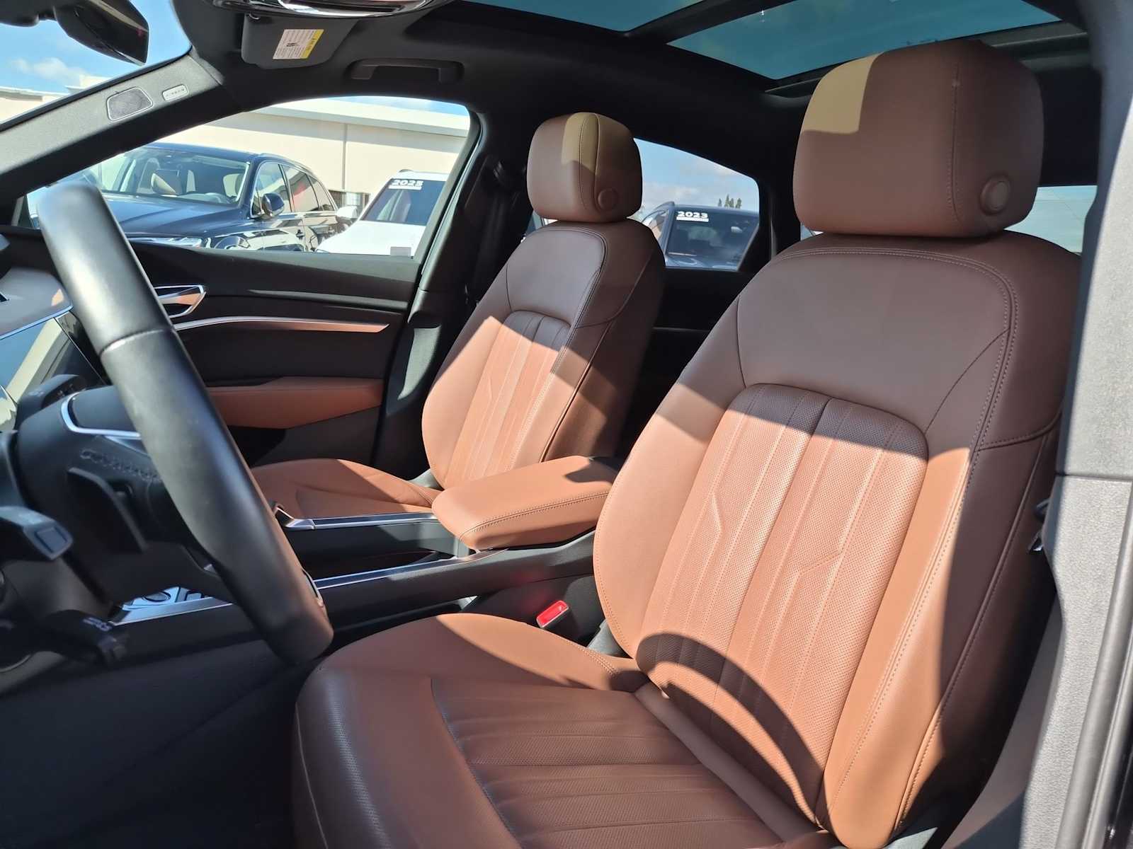 Thumbnail: 2024 Audi Q8 e-tron - 15