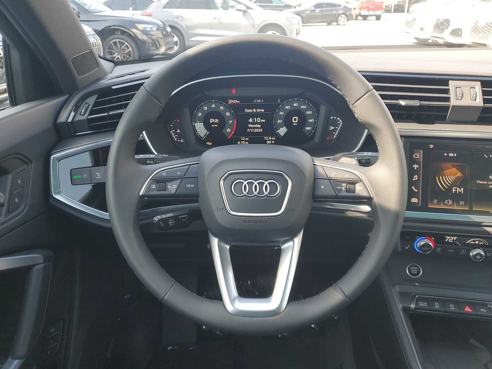 Thumbnail: 2025 Audi Q3 - 16
