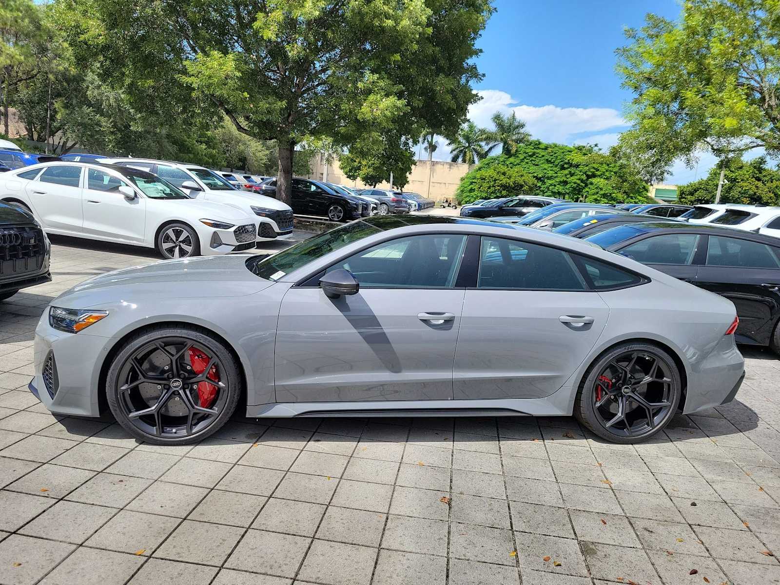 Thumbnail: 2026 Audi RS 7 - 3