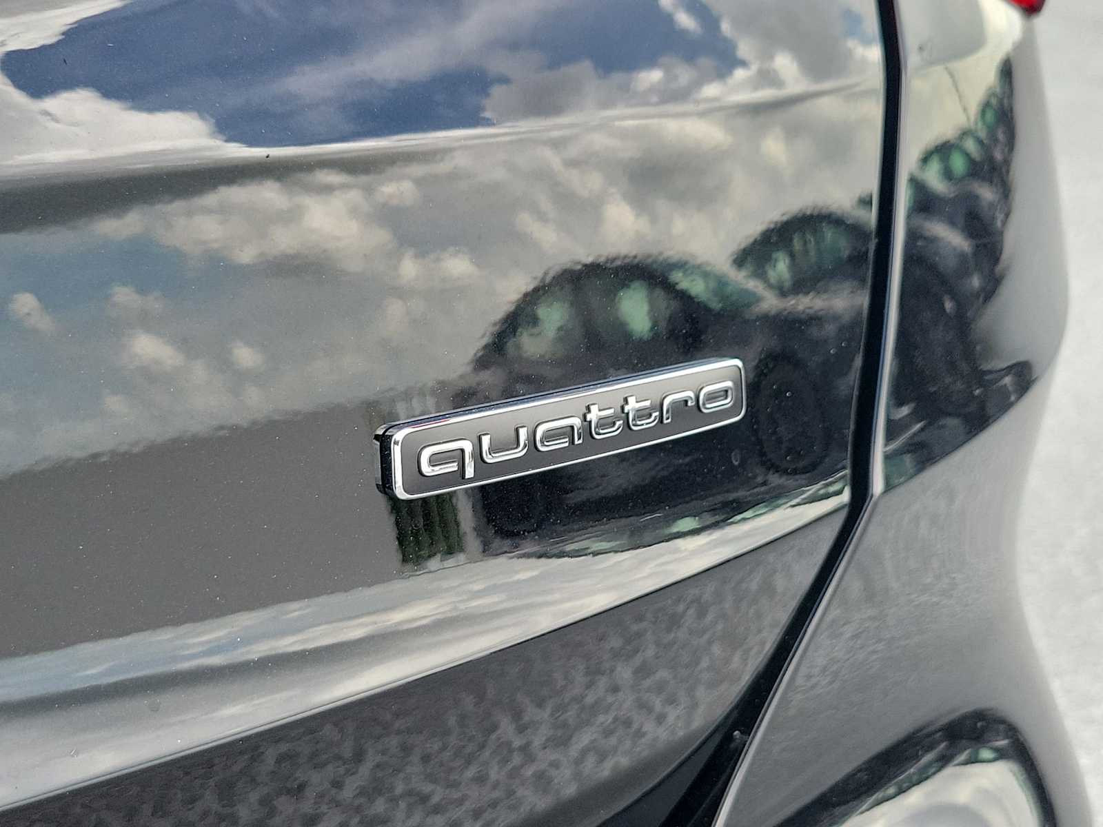 Thumbnail: 2025 Audi Q3 - 11