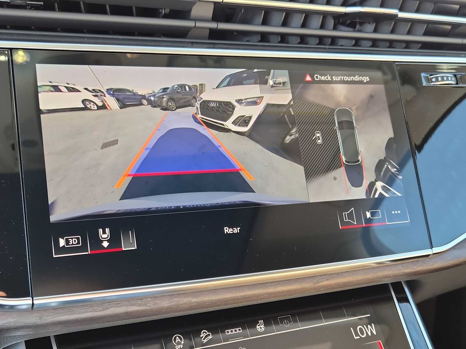 Thumbnail: 2026 Audi Q7 - 24