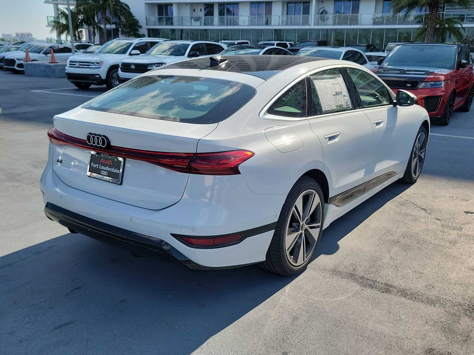 Thumbnail: 2025 Audi e-tron - 6