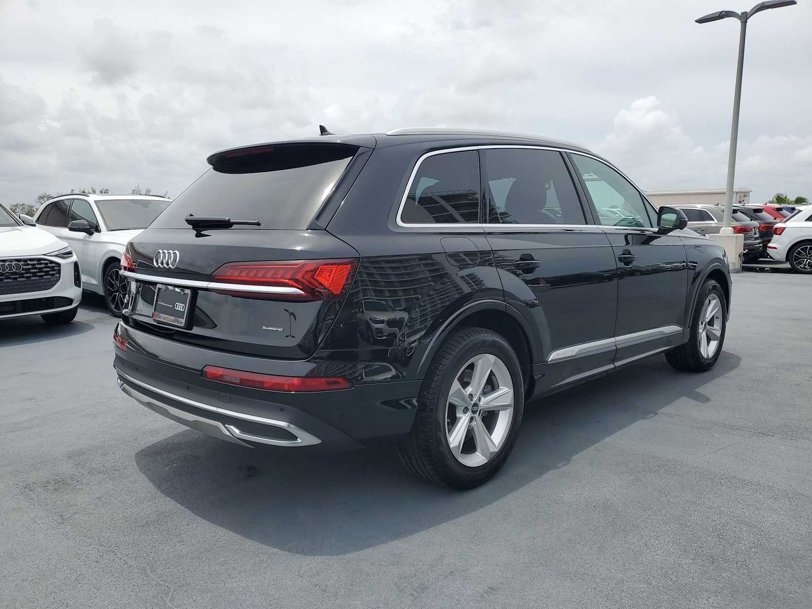Thumbnail: 2022 Audi Q7 - 6