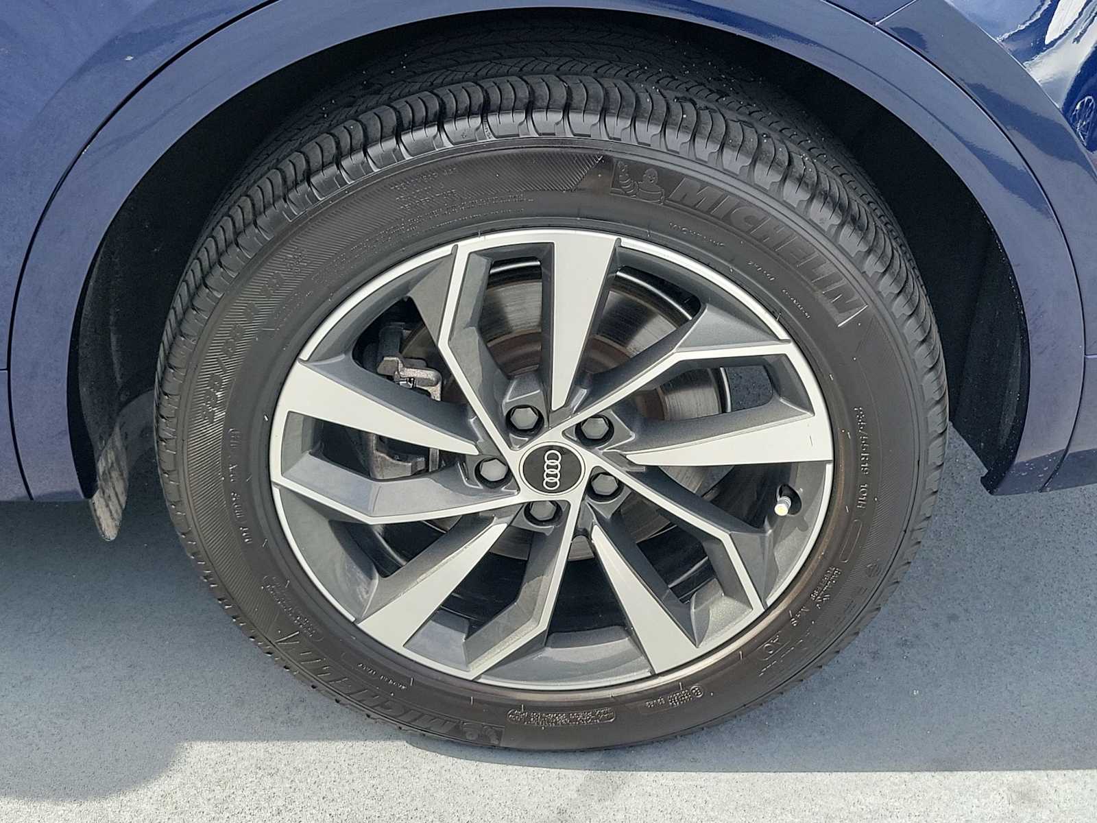 Thumbnail: 2022 Audi Q5 - 12