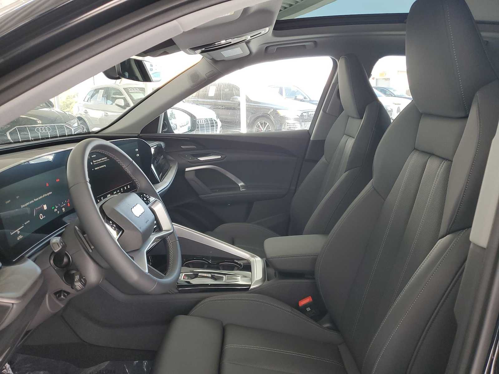 Thumbnail: 2025 Audi Q5 - 12